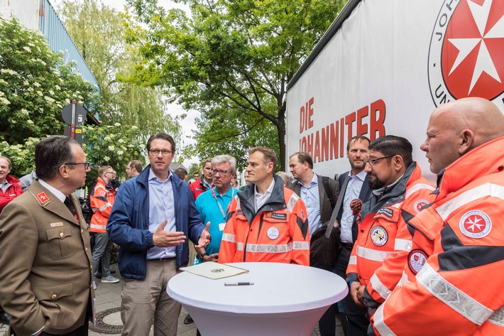 Johanniter-Unfall-Hilfe wird Sicherheitspartner der „Aktion Abbiegeassistent“ von Bundesminister Andreas Scheuer