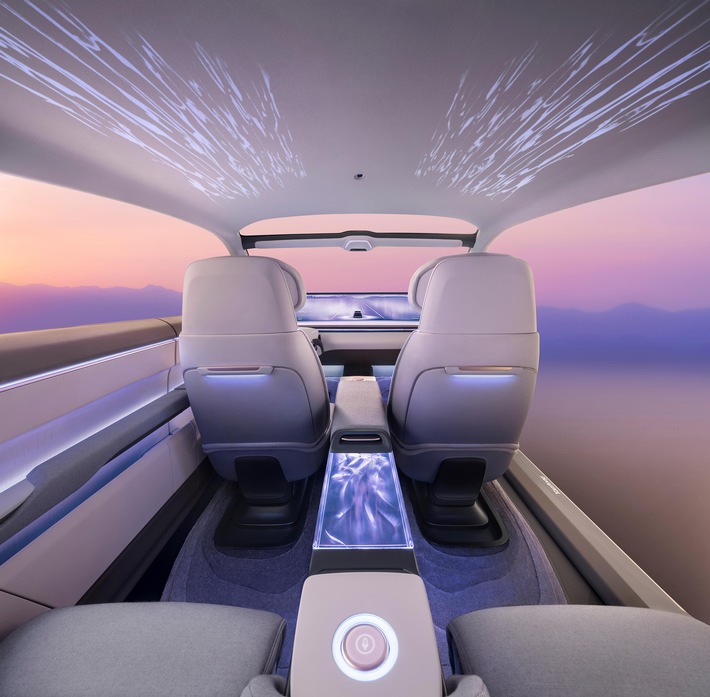Beleuchtende Partnerschaft: Yanfeng und TactoTek formen die Zukunft der Fahrzeuginnenraumgestaltung